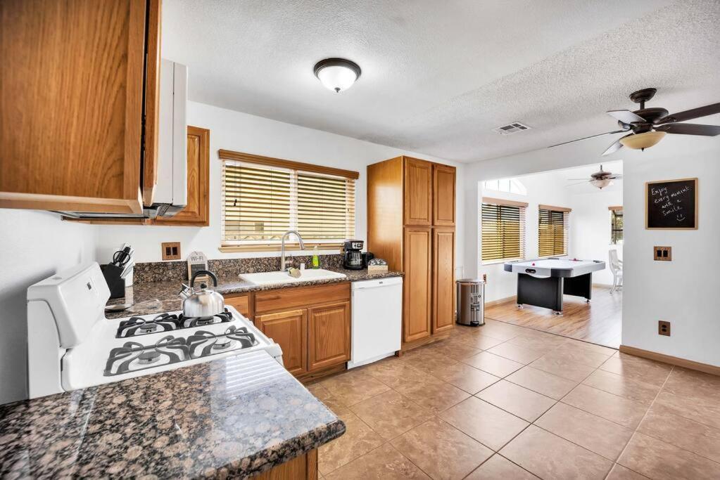 Centrally Located Spacious Vacation Hom 13 M Strip Las Vegas Exterior foto